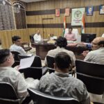 जालौन में “नेशनल मिशन ऑन एडिबिल ऑयल” योजना पर समीक्षा बैठक, तिलहन उत्पादन बढ़ाने पर ज़ोर